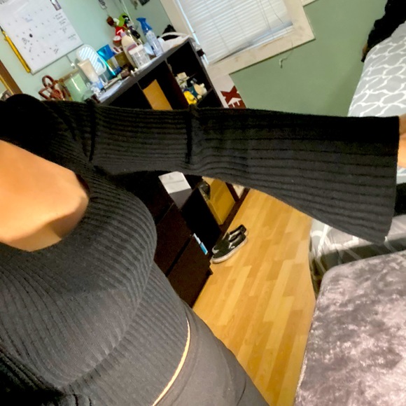 Black long sleeve knit  top - Picture 5 of 5